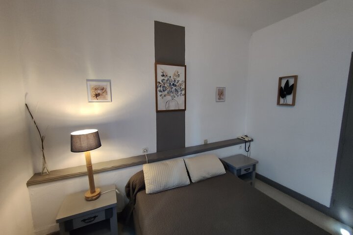 Room 52 of 71