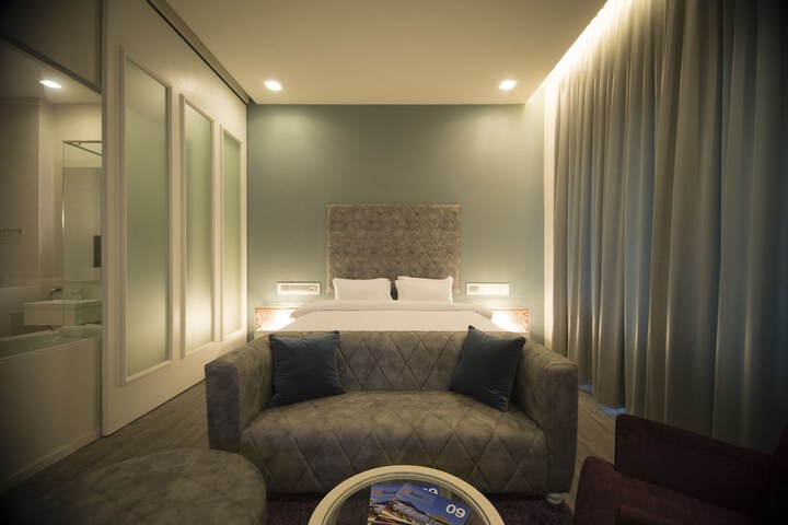 Room 18 of 82
