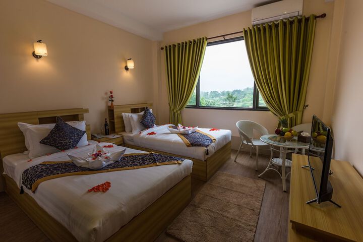 Room 2 of 22
