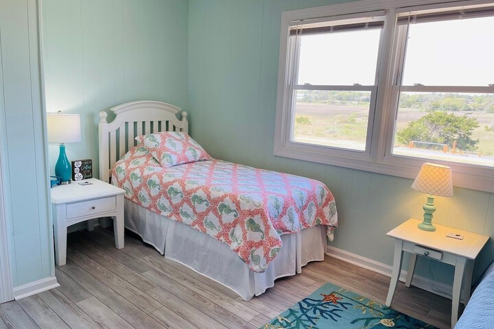 Room 2 of 38