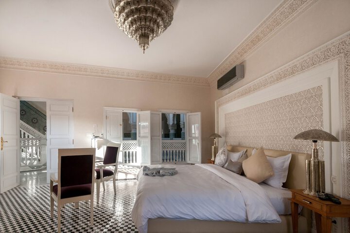 Room 3 of 28