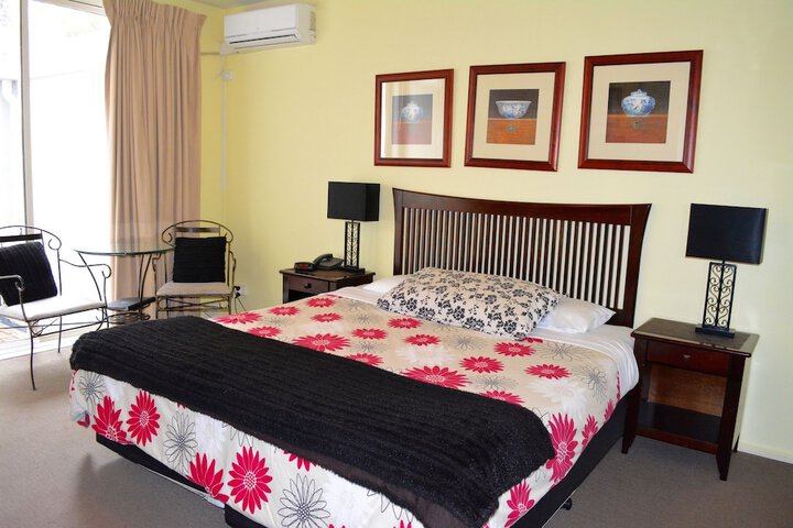 Room 14 of 37