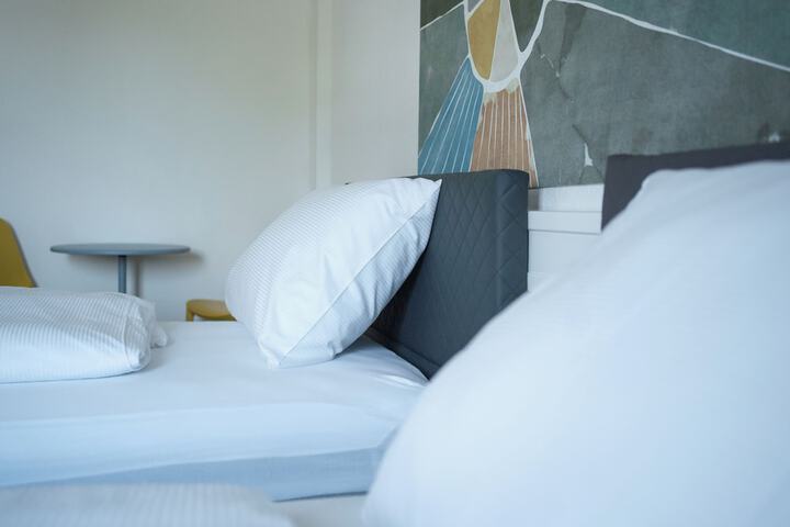 Room 10 of 21