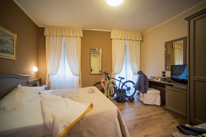 Room 7 of 49
