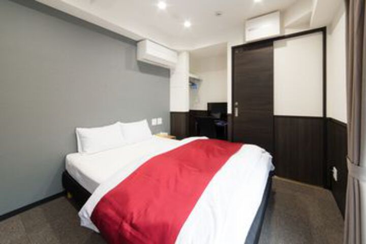 Room 13 of 29