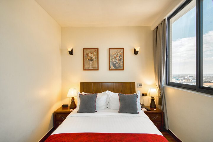 Room 7 of 56