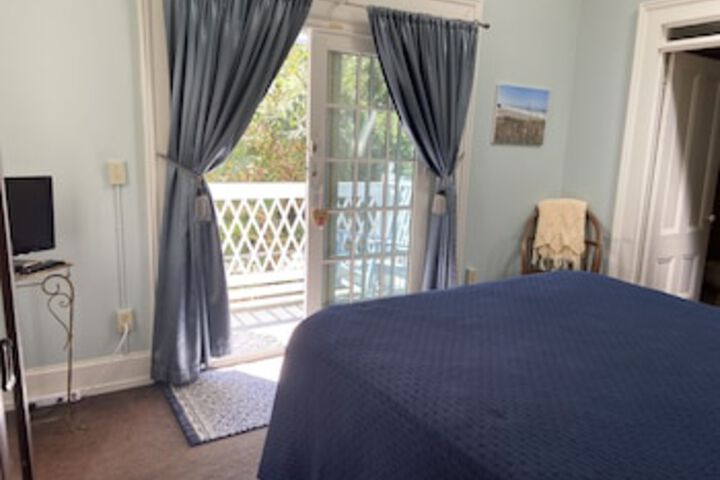 Room 40 of 123