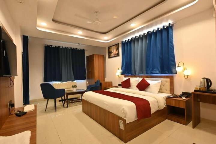 Room 14 of 41
