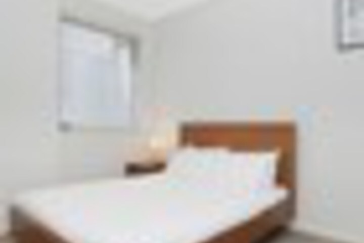 Room 5 of 255
