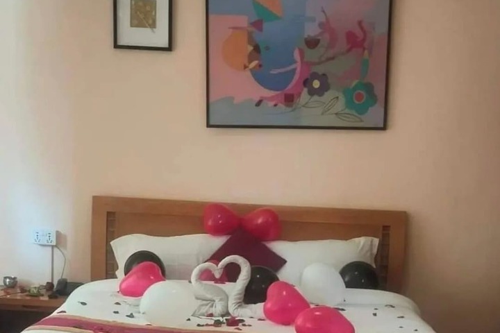 Room 4 of 24