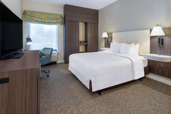 2 Queen Beds (5 of 6)