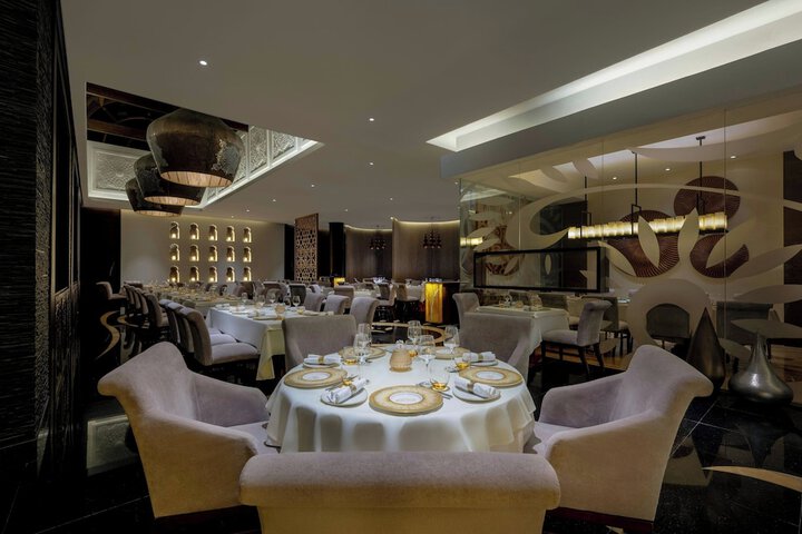 Dining 100 of 152