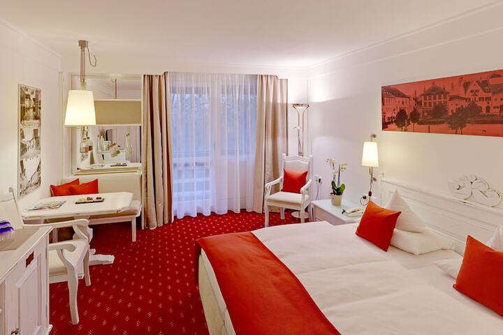 Room 6 of 36