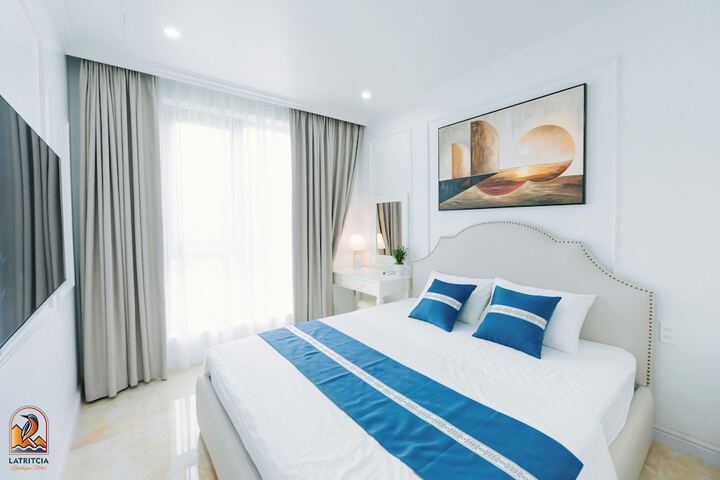 Room 8 of 23