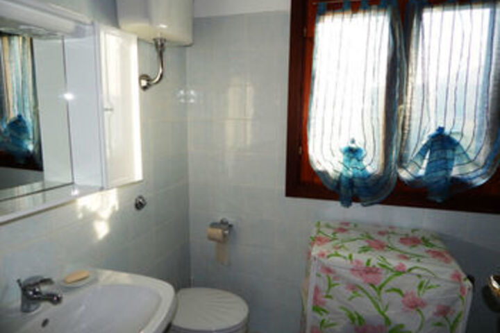 Room 3 of 22