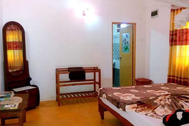 Room 28 of 43
