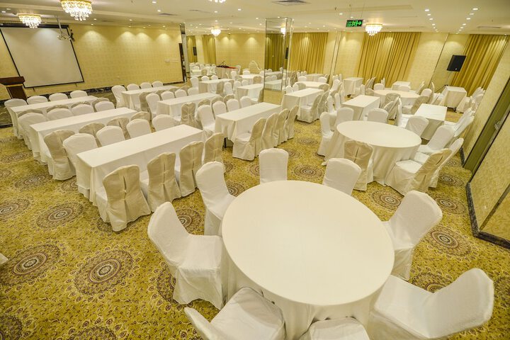 Ballroom/Hall 45 of 58