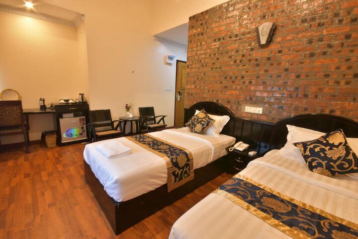 Room 6 of 38