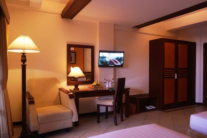 Room 15 of 34