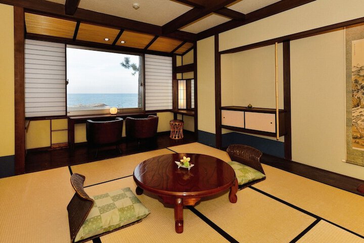 Room 23 of 66