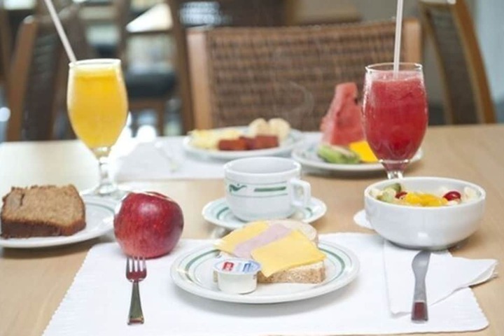 Breakfast/Coffee Service 69 of 93