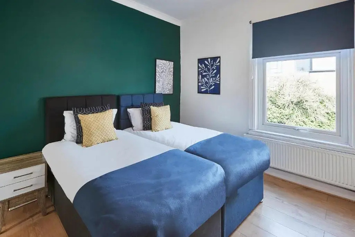 Host Stay Dane Road