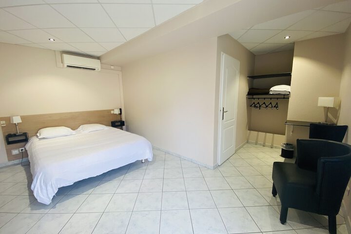Room 19 of 63