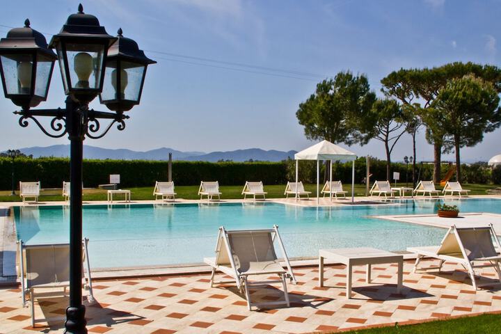 Pool Hotel