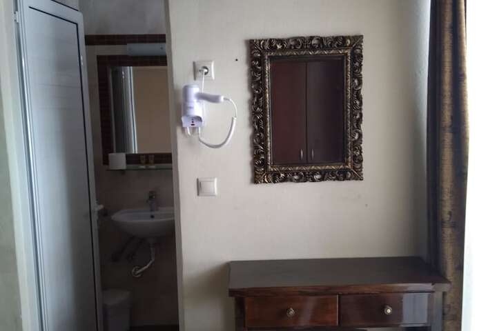 Room 11 of 57