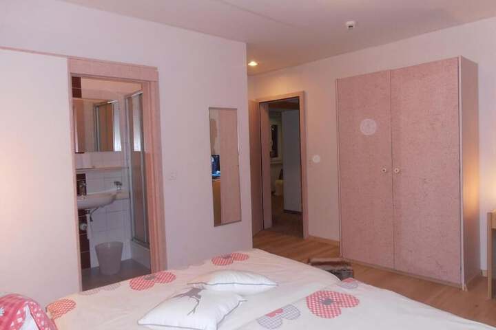 Room 12 of 44