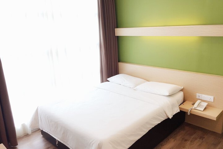 Room 15 of 73