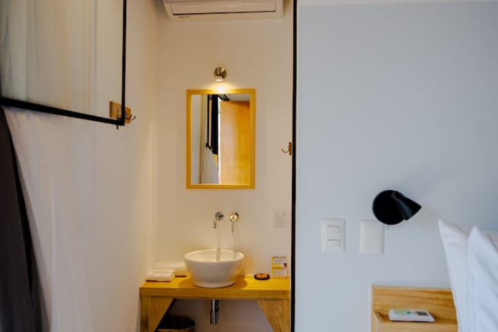 Room 50 of 92