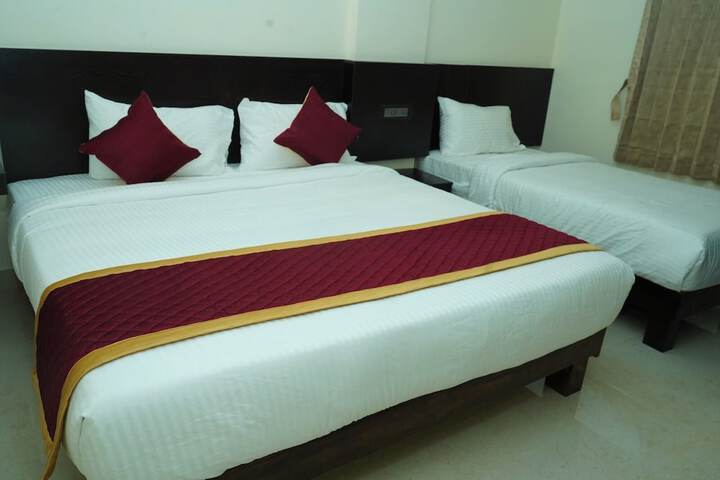 Room 9 of 11