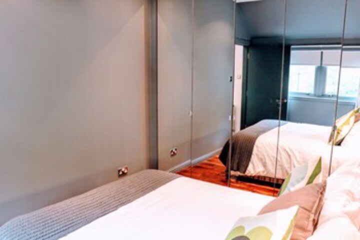 Room 14 of 15