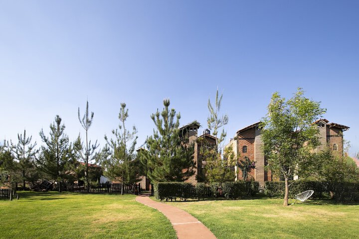 Photo of Hotel Cabañas Azul Tequilana