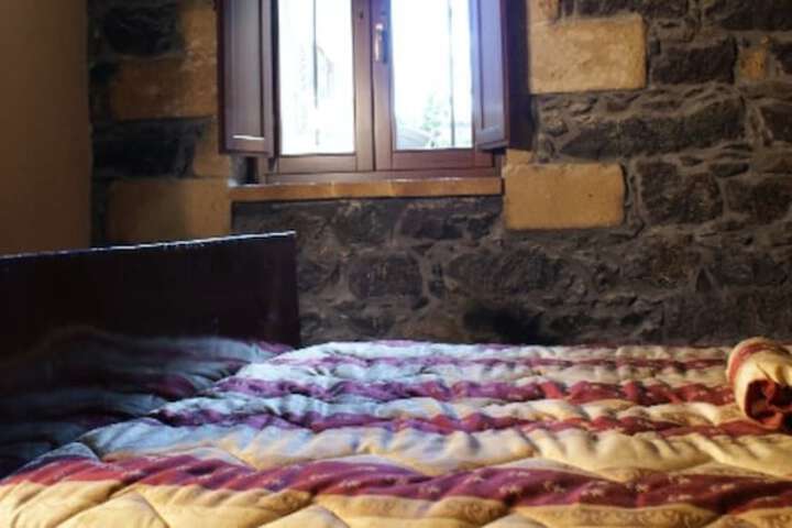 Room 2 of 31