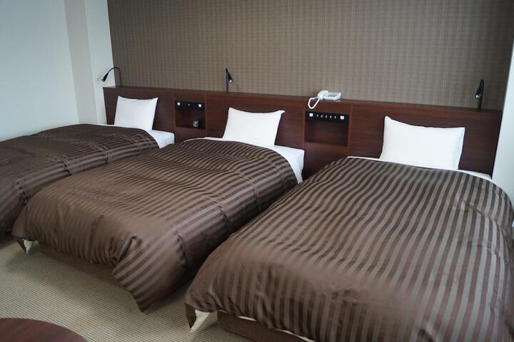 Room 17 of 47