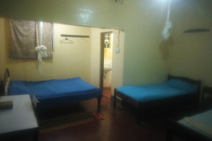 Room 6 of 24