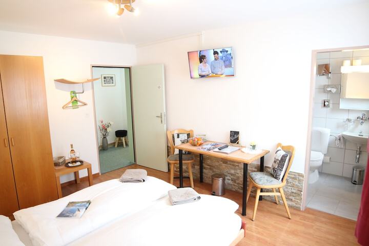 Room 25 of 64