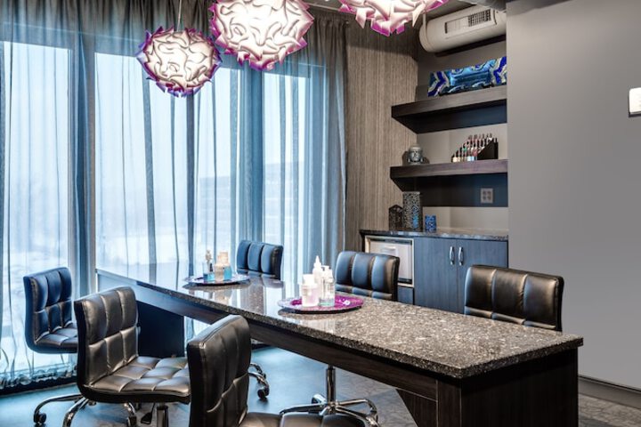 Nail salon