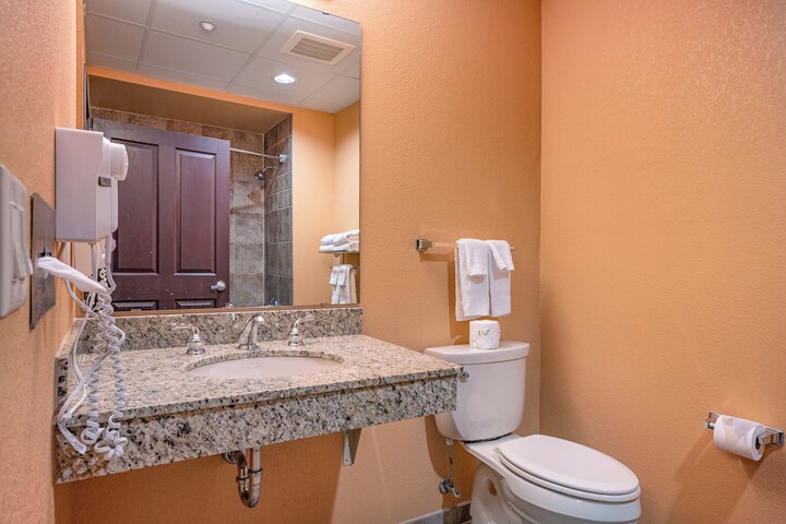 2 Queen Beds Mobility Accessible Villa Golf View (3 of 68)