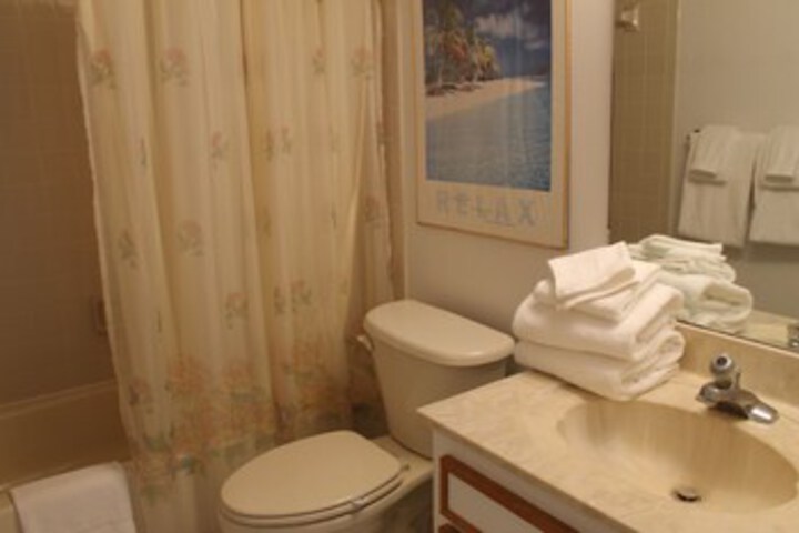 Room 9 of 36