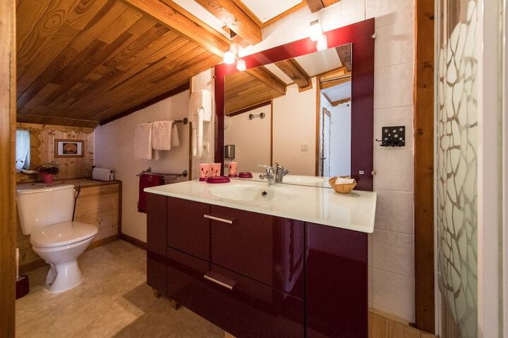 Room 15 of 24