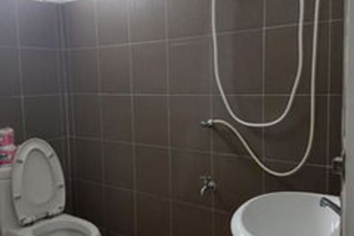 Room 2 of 43