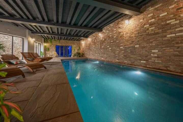 Pool 13 of 22