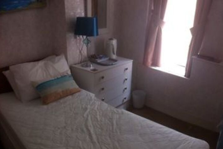Room 32 of 67