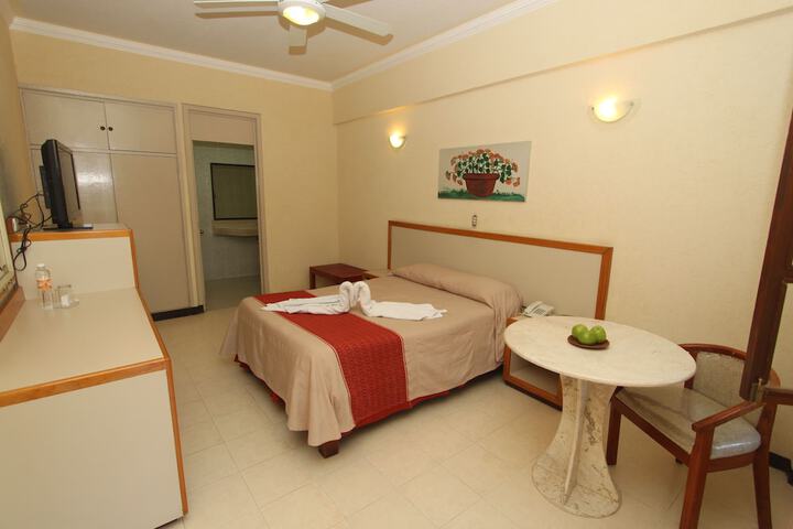 Room 4 of 39