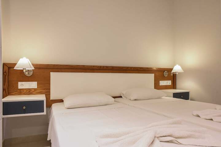 Room 15 of 80
