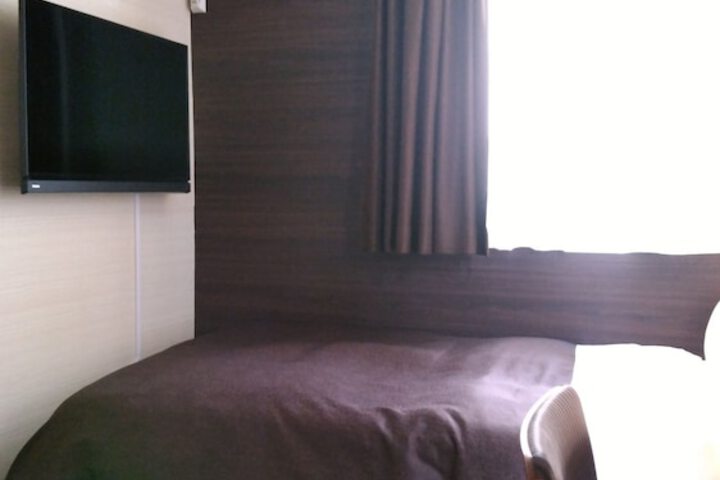Room 11 of 84