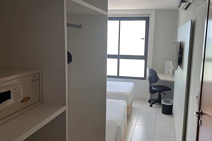 Room 65 of 137